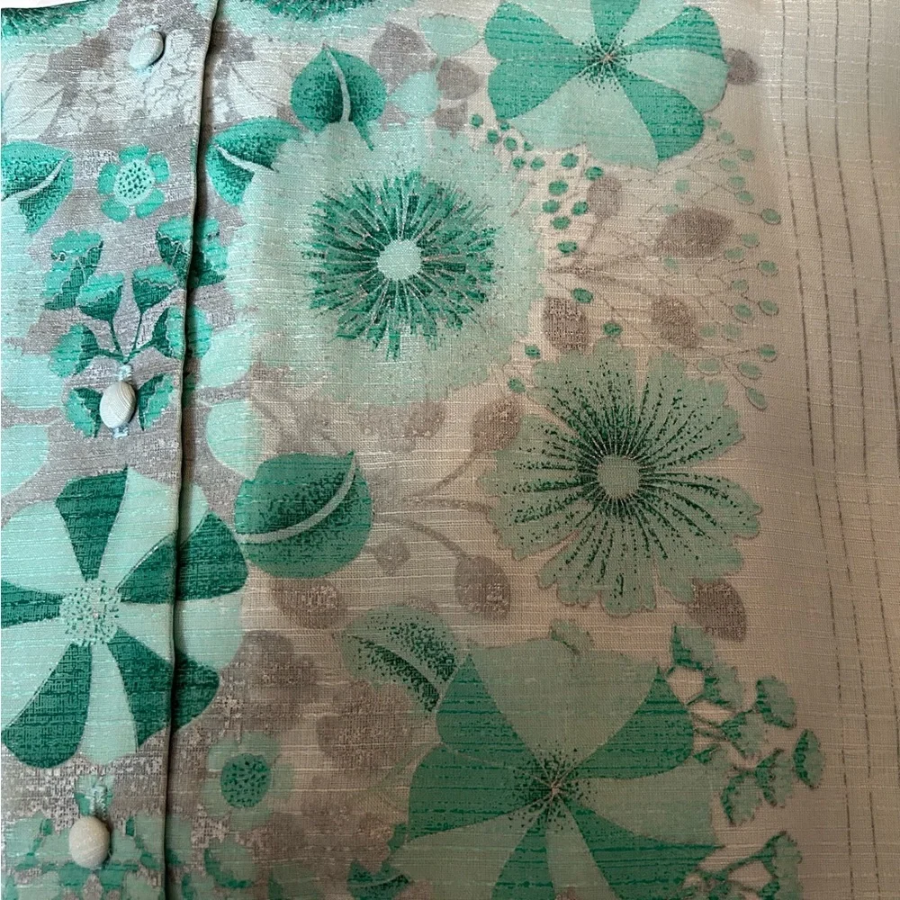 1970s Alfred Shaheen hostess dress with dagger collar. - Picture 11 of 13